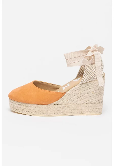 Велурени сандали със скосена подметка - Бял/Оранжев/Бежов