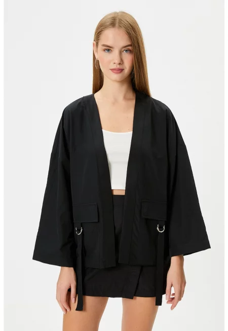 Олекотено яке с джобове с капаче