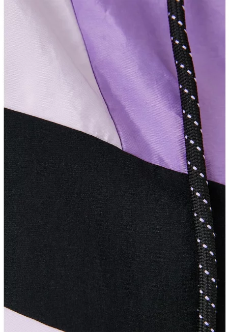 Олекотено яке в цветен блок