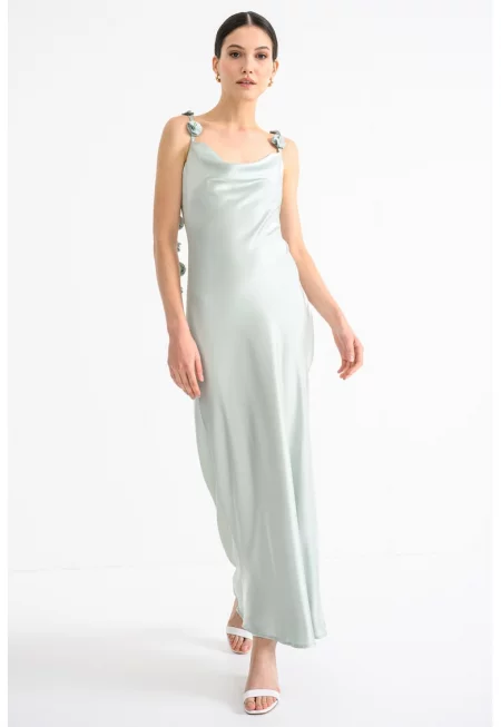 Рокля с 3D флорални апликации