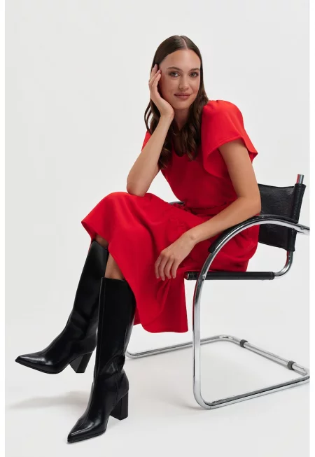 Шпиц рокля с къси ръкави