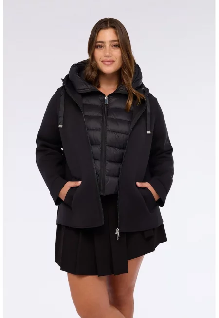 Яке с качулка и джобове